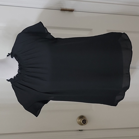 Express Size M Black Chiffon Ruffle Neck Blouse, Flutter Cap Sleeve, EUC - Picture 1 of 13